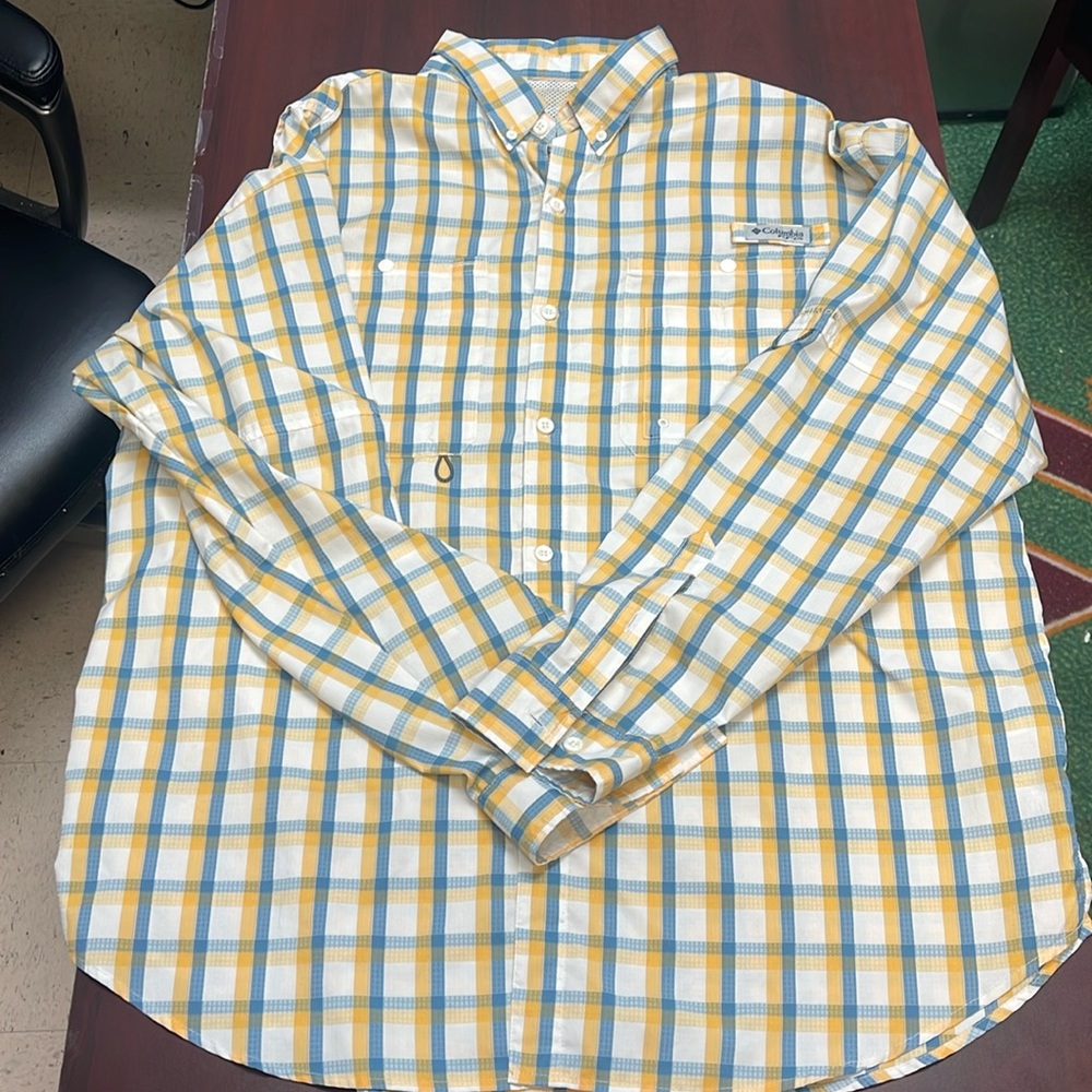 2x plaid Columbia PFG Button Up